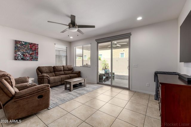 9974 W FOOTHILL Drive, Peoria, AZ 85383