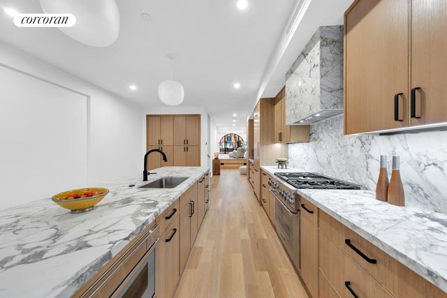 126 WASHINGTON Avenue, New York City, NY 11205
