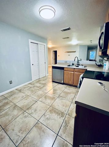 10302 Shady Meadows, San Antonio, TX 78245