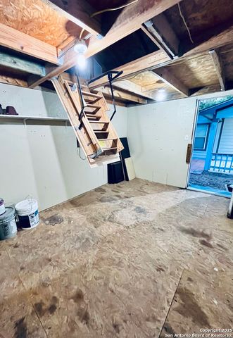 10302 Shady Meadows, San Antonio, TX 78245