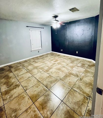 10302 Shady Meadows, San Antonio, TX 78245