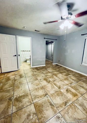 10302 Shady Meadows, San Antonio, TX 78245