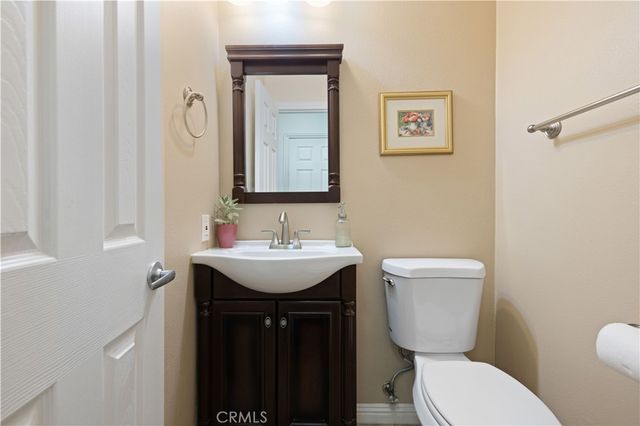 19348 Avenue Of The Oaks, Newhall, CA 91321