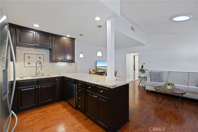 19348 Avenue Of The Oaks, Newhall, CA 91321