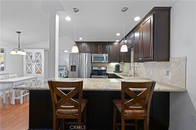 19348 Avenue Of The Oaks, Newhall, CA 91321