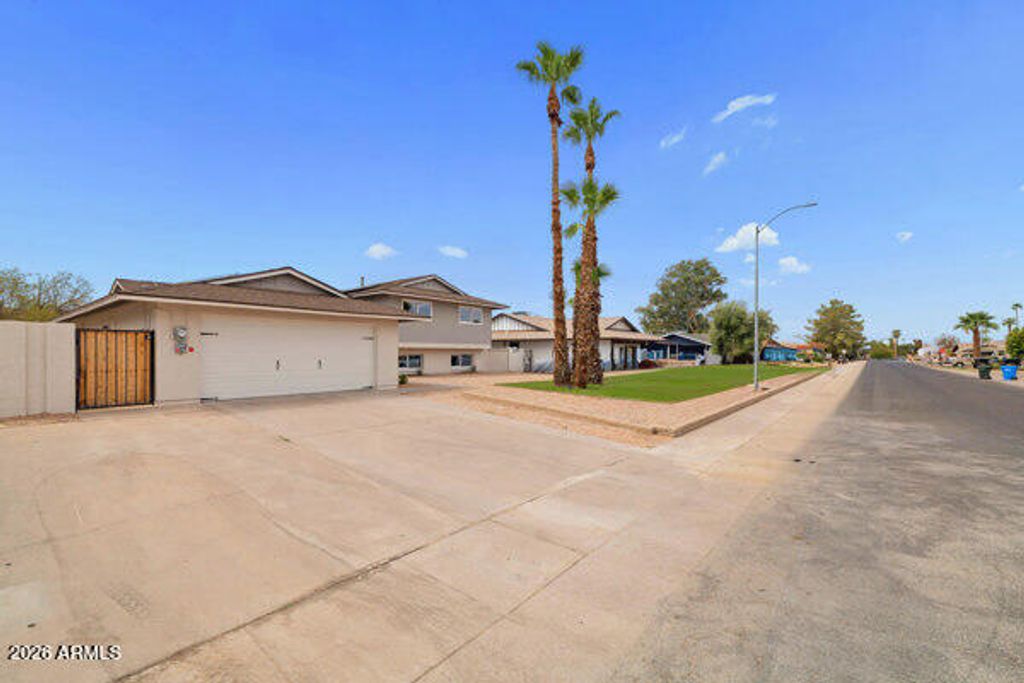3541 W DAILEY Street, Phoenix, AZ 85053 — photo 5