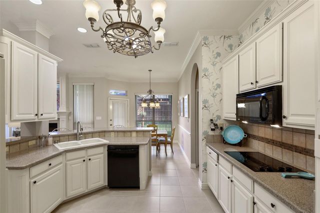 4119 Timberbrook Court, Arlington, TX 76015