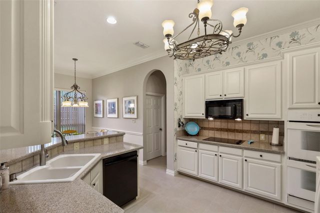 4119 Timberbrook Court, Arlington, TX 76015