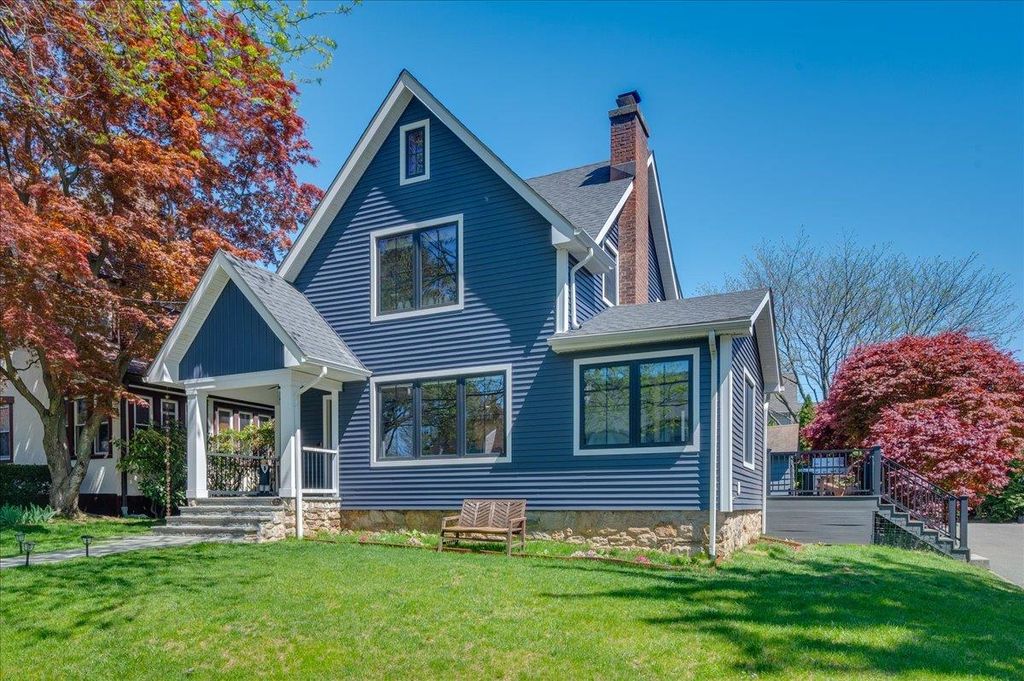 22 Lockwood Avenue, Bronxville, NY 10708