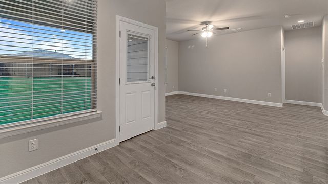 1921 CHEROKEE Lane, Cleburne, TX 76033