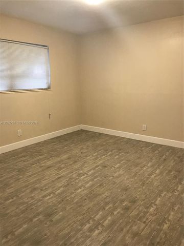 3700 Taft St, Hollywood, FL 33021