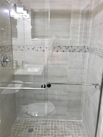 3700 Taft St, Hollywood, FL 33021