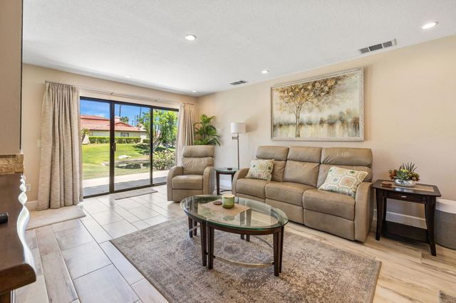 130 Willow Lake Drive, Palm Desert, CA 92260