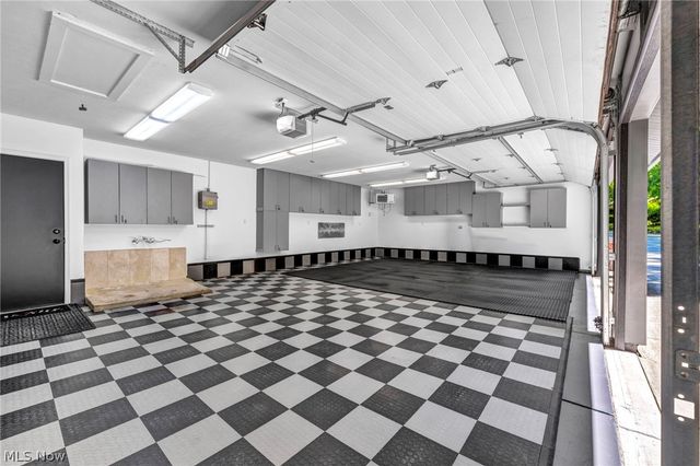11860 Ridgecliff Circle, Strongsville, OH 44136