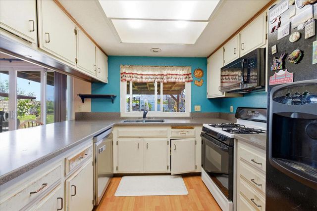 1922 S Cordova Avenue, Colton, CA 92324