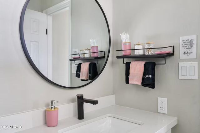 4665 W KINGS Avenue W, Glendale, AZ 85306