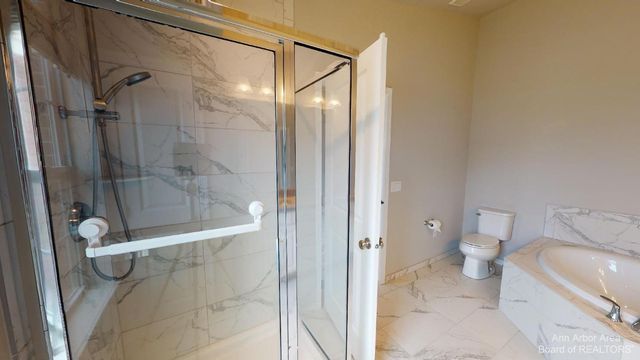 2794 Ashcombe Drive, Ann Arbor, MI 48105