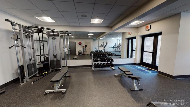 2794 Ashcombe Drive, Ann Arbor, MI 48105