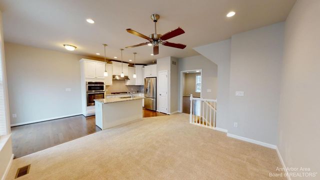 2794 Ashcombe Drive, Ann Arbor, MI 48105