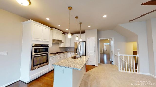 2794 Ashcombe Drive, Ann Arbor, MI 48105