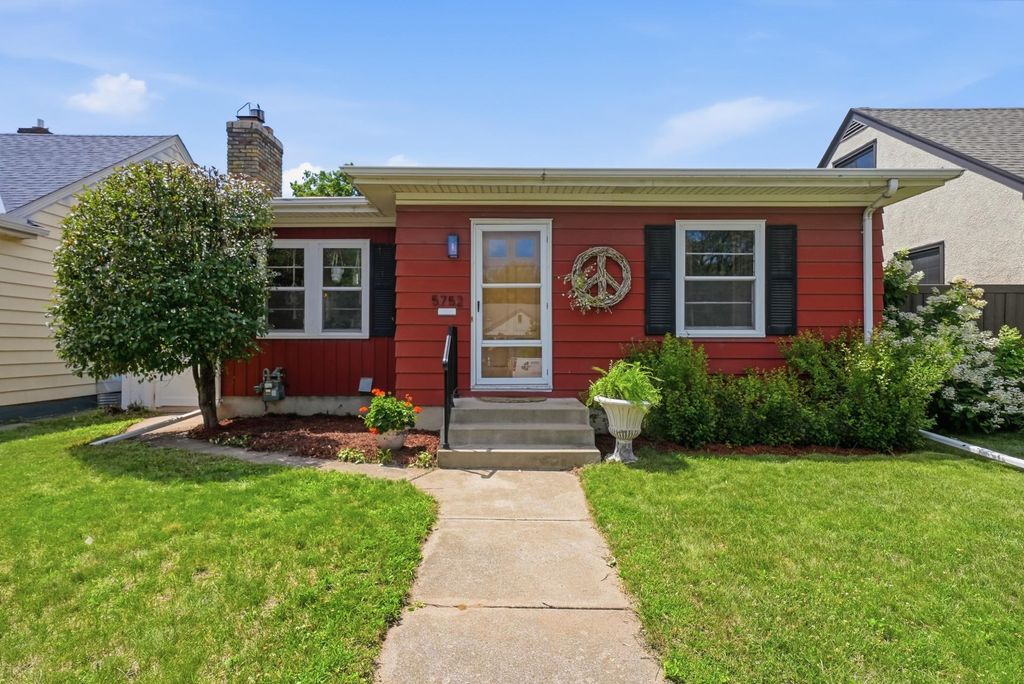 5752 23rd Avenue S, Minneapolis, MN 55417 — photo 2