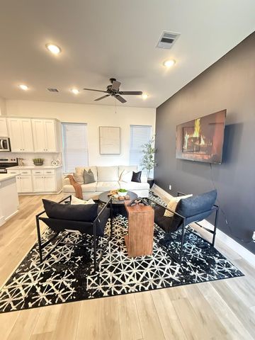 5527 Denmark Street B, Houston, TX 77028