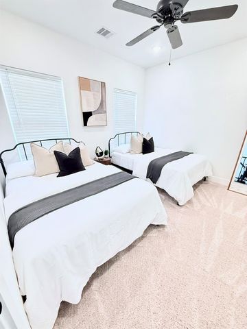 5527 Denmark Street B, Houston, TX 77028