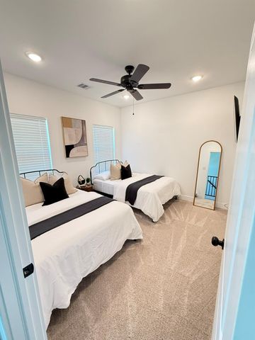 5527 Denmark Street B, Houston, TX 77028