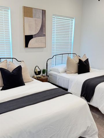 5527 Denmark Street B, Houston, TX 77028