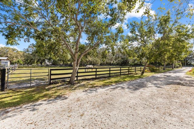 23801 SW Martin Highway, Okeechobee, FL 34974