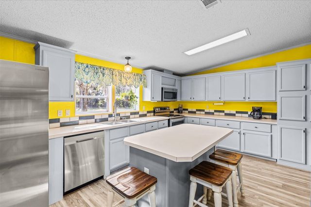 23801 SW Martin Highway, Okeechobee, FL 34974