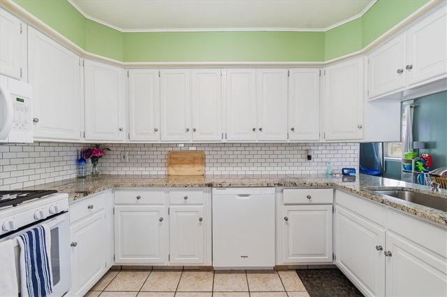 758 Parkway The Street, Jackson, MI 49203