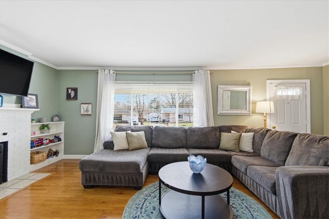 758 Parkway The Street, Jackson, MI 49203