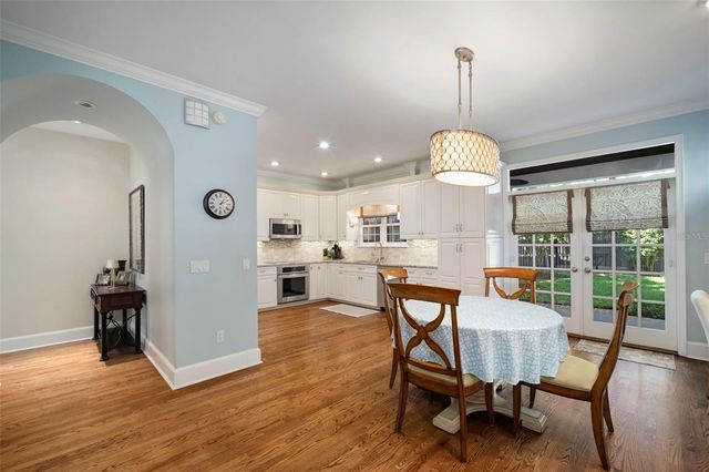 2531 W WATROUS AVENUE, Tampa, FL 33629