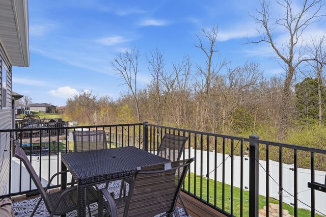 7490 S LAVENDER DR, Columbia, MO 65203