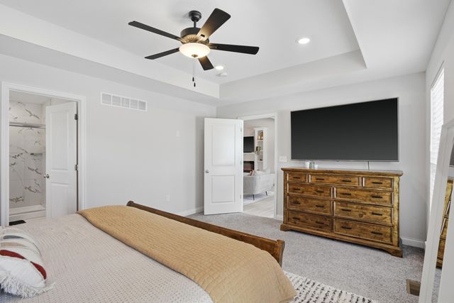 7490 S LAVENDER DR, Columbia, MO 65203