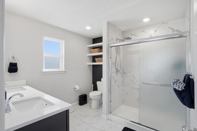 7490 S LAVENDER DR, Columbia, MO 65203