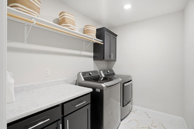 7490 S LAVENDER DR, Columbia, MO 65203