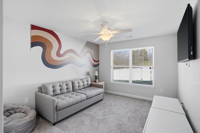 7490 S LAVENDER DR, Columbia, MO 65203