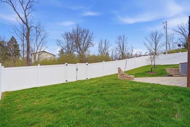 7490 S LAVENDER DR, Columbia, MO 65203