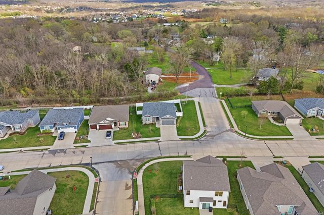 7490 S LAVENDER DR, Columbia, MO 65203