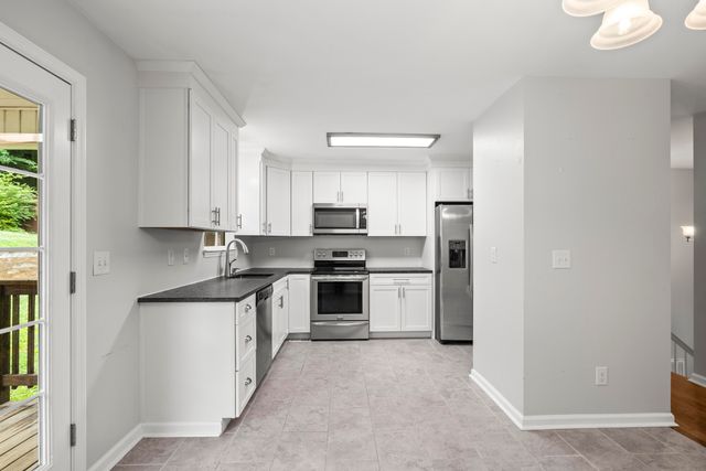 995 Ross Hollow Road, Ringgold, GA 30736