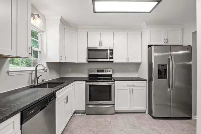 995 Ross Hollow Road, Ringgold, GA 30736