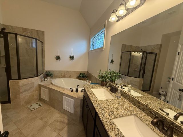 65 HIDDEN MEADOWS LN, Oakland, TN 38060
