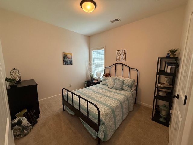65 HIDDEN MEADOWS LN, Oakland, TN 38060