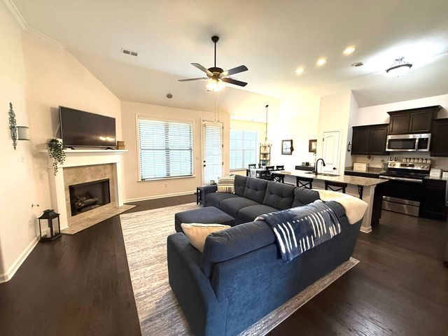 65 HIDDEN MEADOWS LN, Oakland, TN 38060