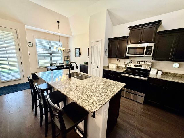 65 HIDDEN MEADOWS LN, Oakland, TN 38060