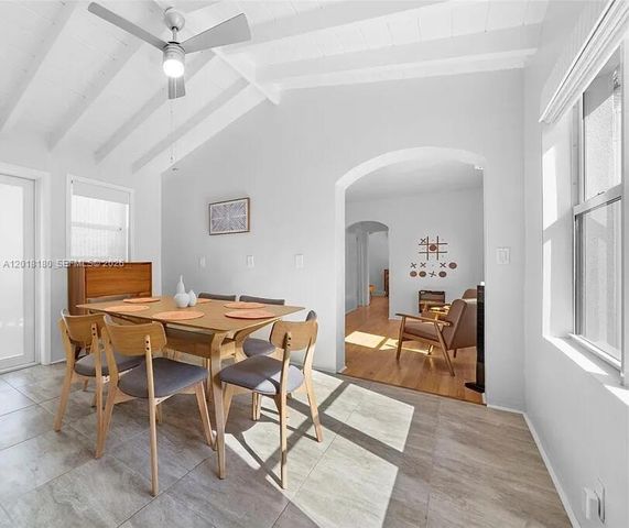 1617 NE 3rd Ct, Fort Lauderdale, FL 33301