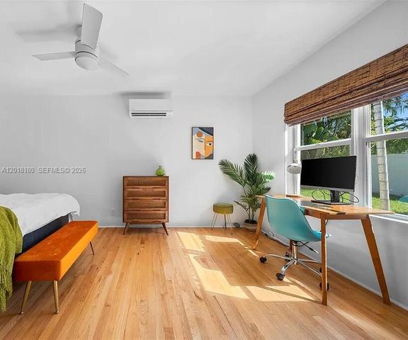 1617 NE 3rd Ct, Fort Lauderdale, FL 33301