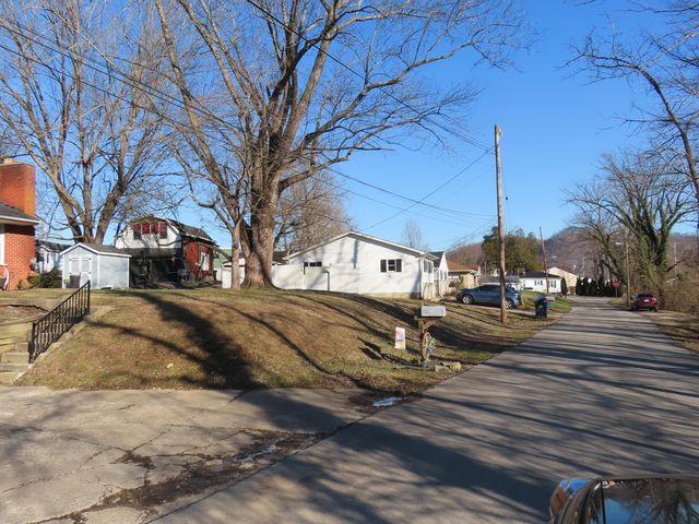 408 S Willow Drive, Morehead, KY 40351